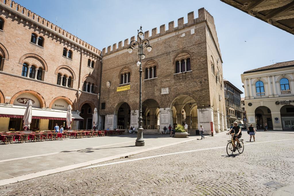 Myplace Piazza Dei Signori Apartments Treviso Exterior foto